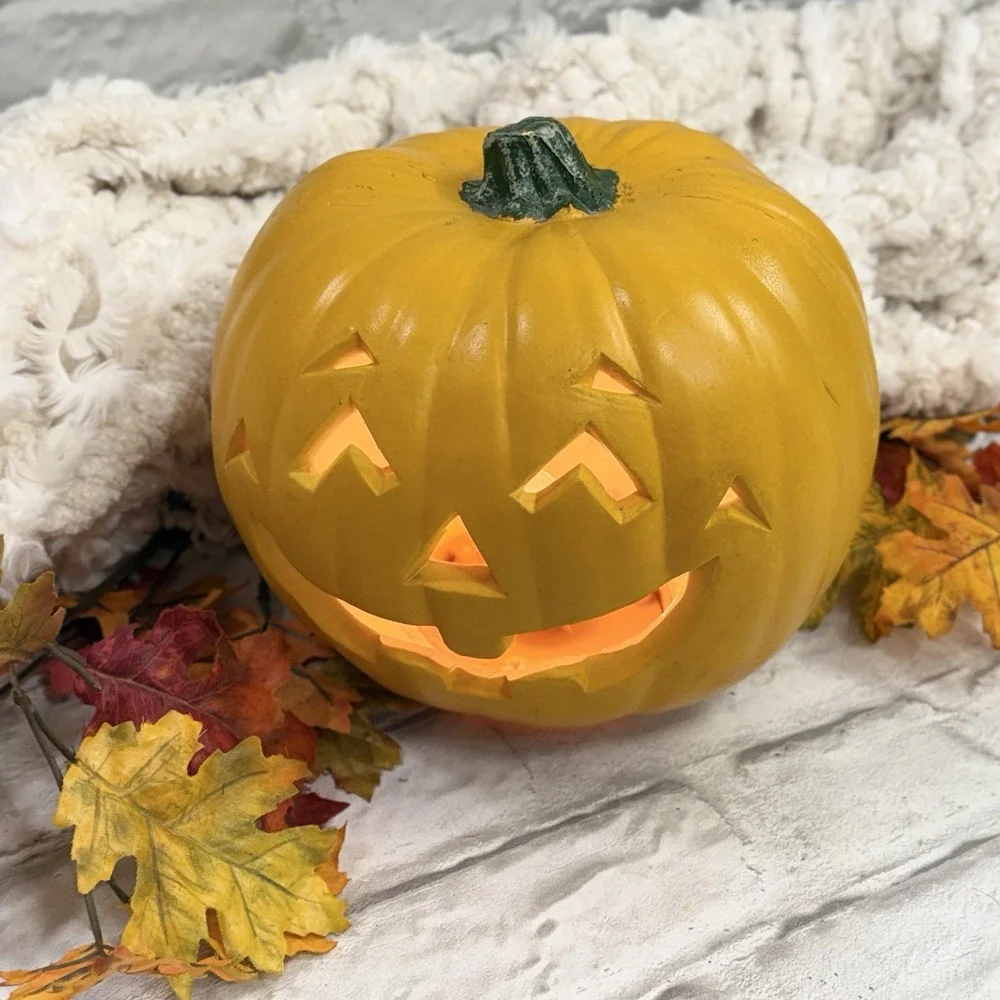 Halloween Jack O'Lantern Foam Blow Mold Light Up Pumpkin Happy Face 